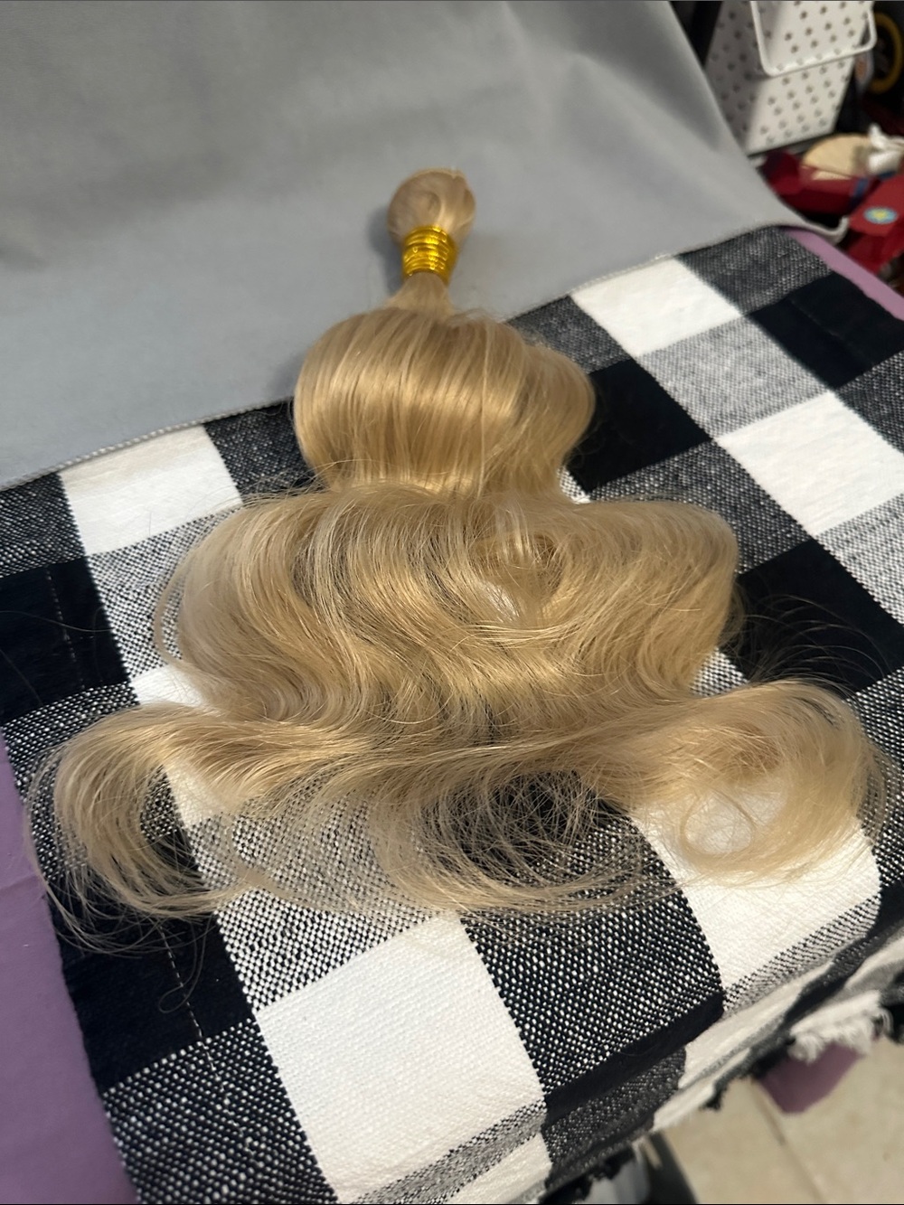 Blonde Women’s Hair Extension - Natural Light Blonde 16 inches long. NWT